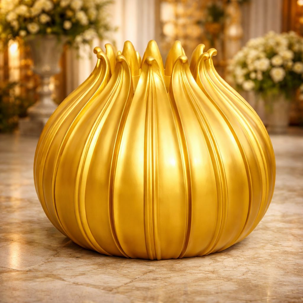 Luxury Gold Decorative Sculpture